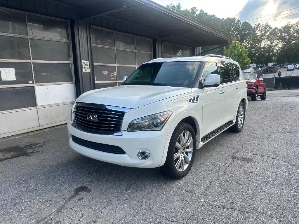 2011 INFINITI QX 56's photo
